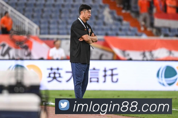 尼科威廉姆斯在足球场上的成长与精彩表现解析 尼科威廉姆斯在足球场上的成长与精彩表现解析
